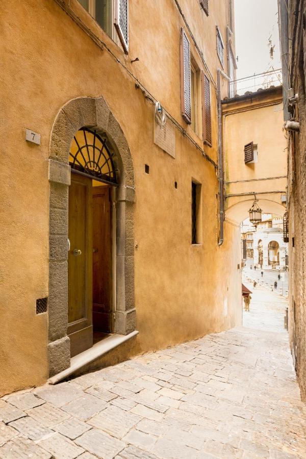 The Balcony Suite - Affaccio Su Piazza Del Campo Сиена Экстерьер фото