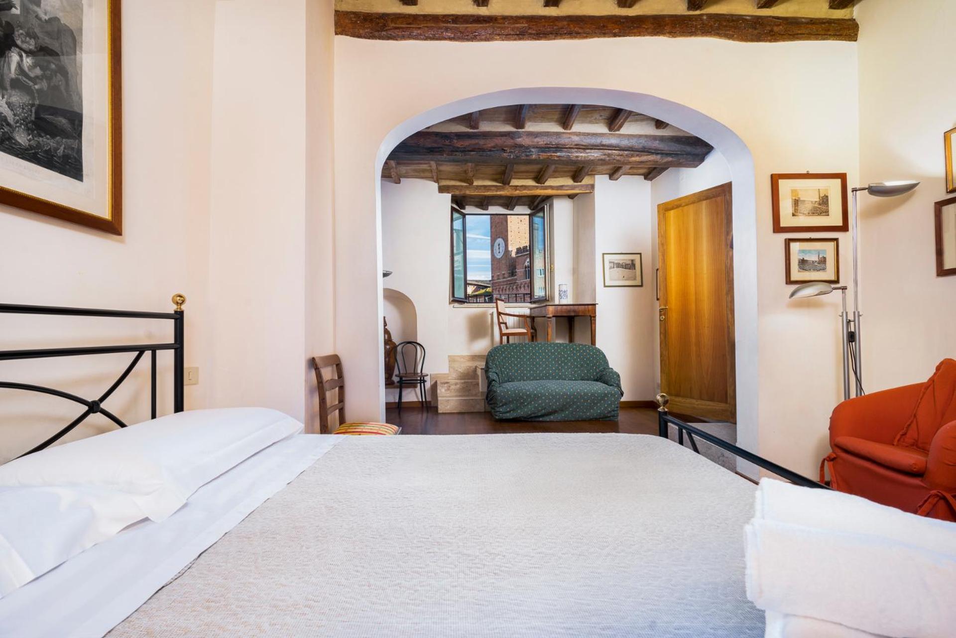 The Balcony Suite - Affaccio Su Piazza Del Campo Сиена Экстерьер фото