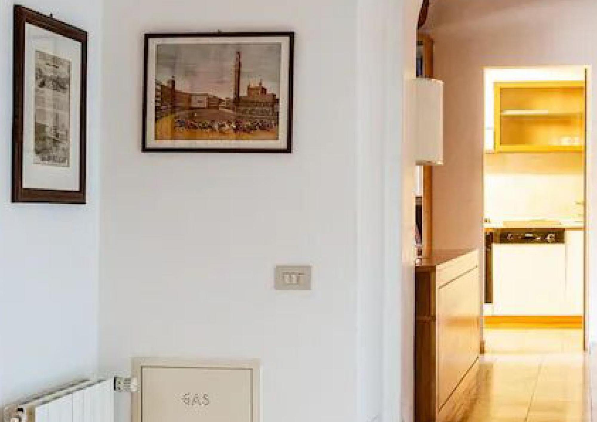 The Balcony Suite - Affaccio Su Piazza Del Campo Сиена Экстерьер фото